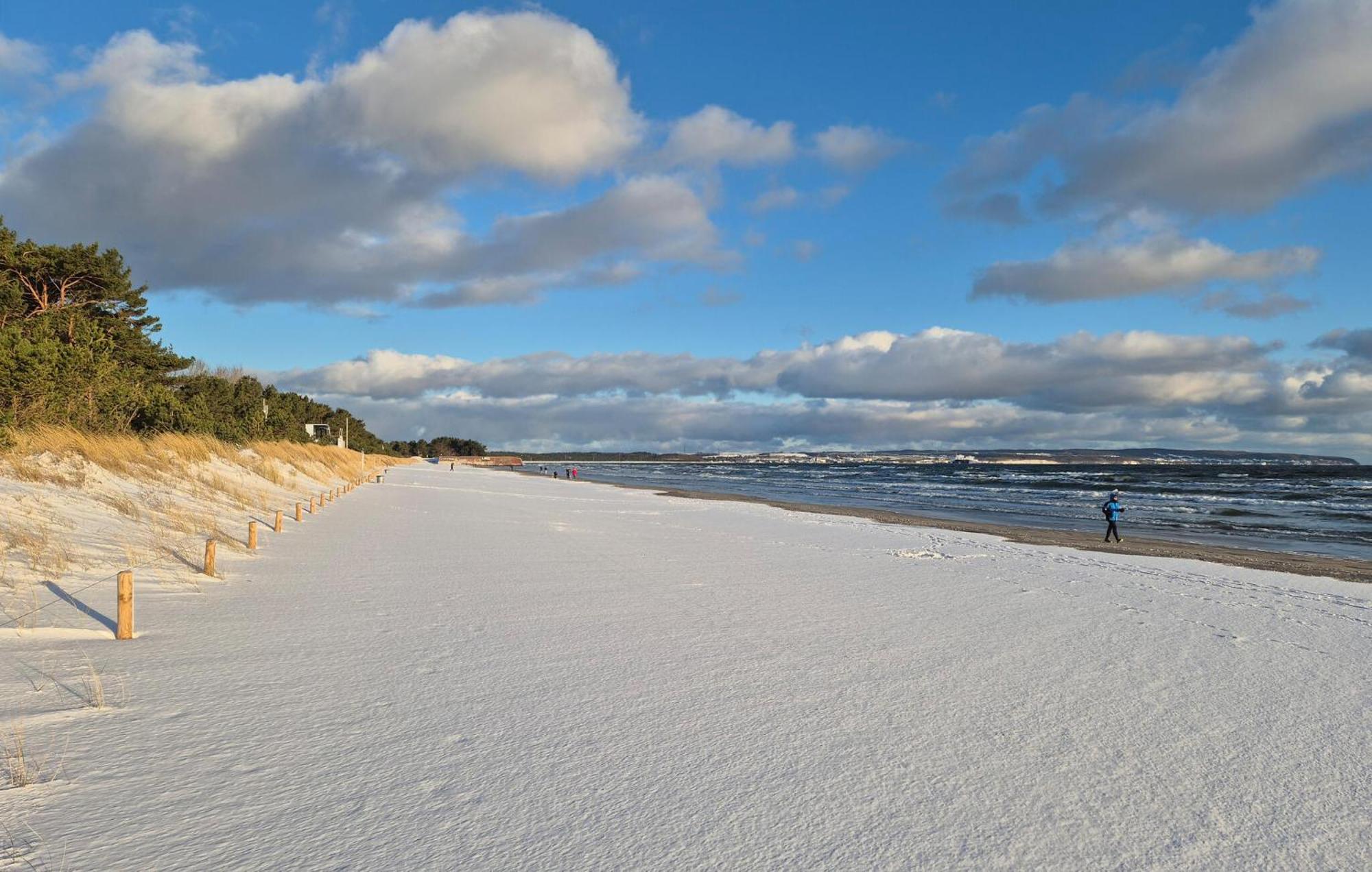 Prora Solitaire Panorama 02 Binz